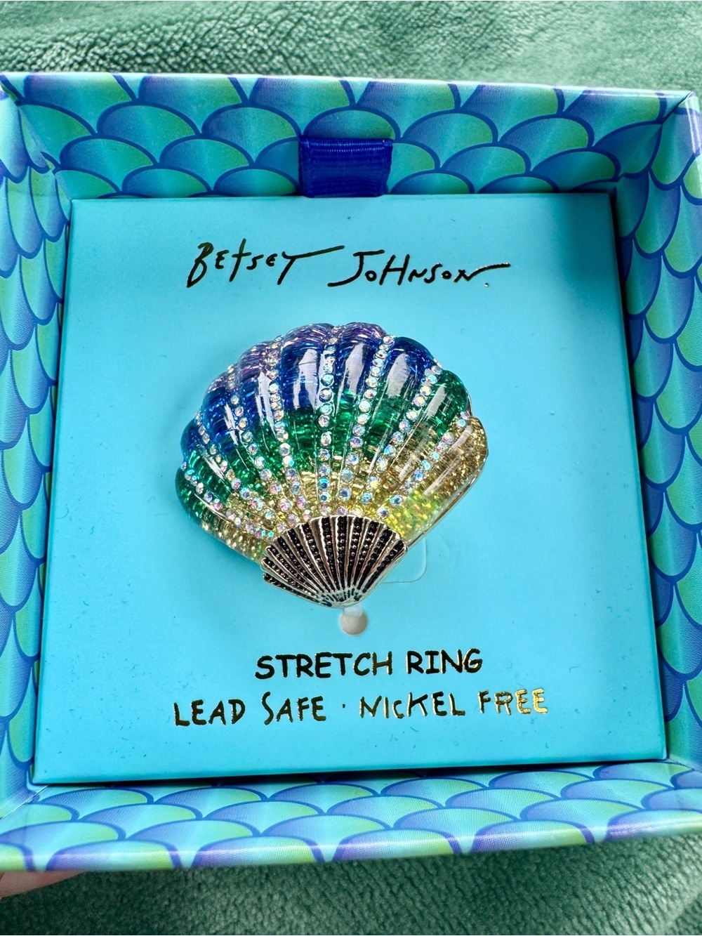 Women BETSEY JOHNSON Summer Seashell Colorful Stretch Beaded Ring Gift Box